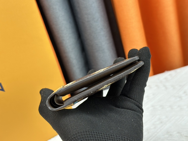 LVコピーウォレット側面デザイン